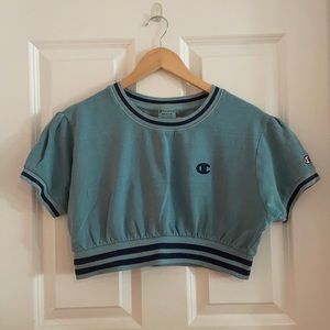 Champion Cropped Sweatshirt Size M